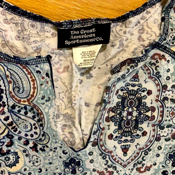 💙 cropped and capped tee - Picture 2 of 4